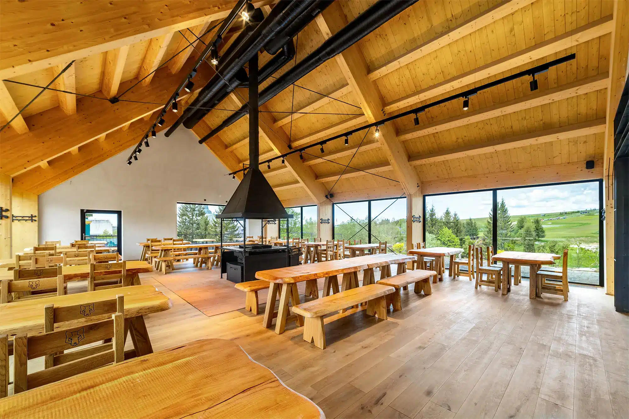 cks1sndom000q267p8w57eg1n