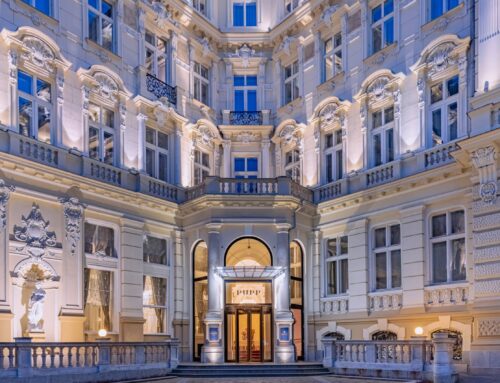Grandhotel Pupp slaví 325 let. Jubilejní rok vrací do centra dění kulturu, otevírá Heritage Suite a završuje rozsáhlou proměnu hotelu.